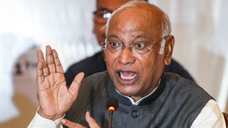 https://www.salarnews.in/public/uploads/images/newsimages/maannewsimage23112025_215532_Mallikarjun Kharge (1).png